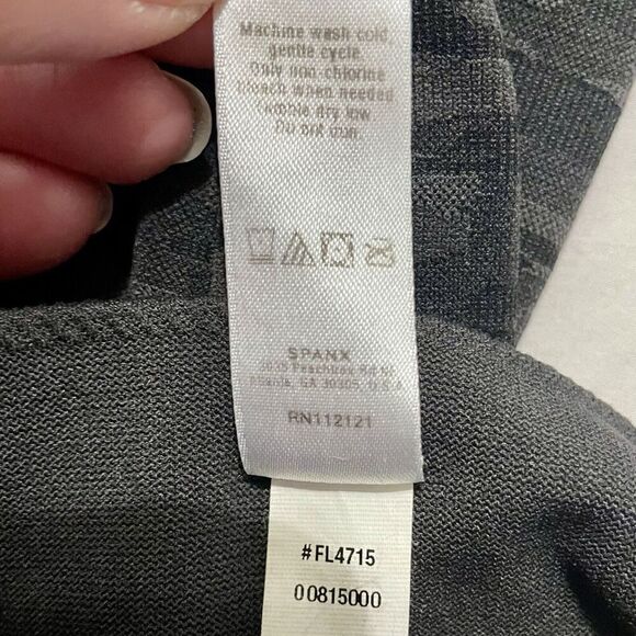 Assets By Spanx Womens Leggings Gray Black Camo Print Size Large Stretch - Picture 10 of 10